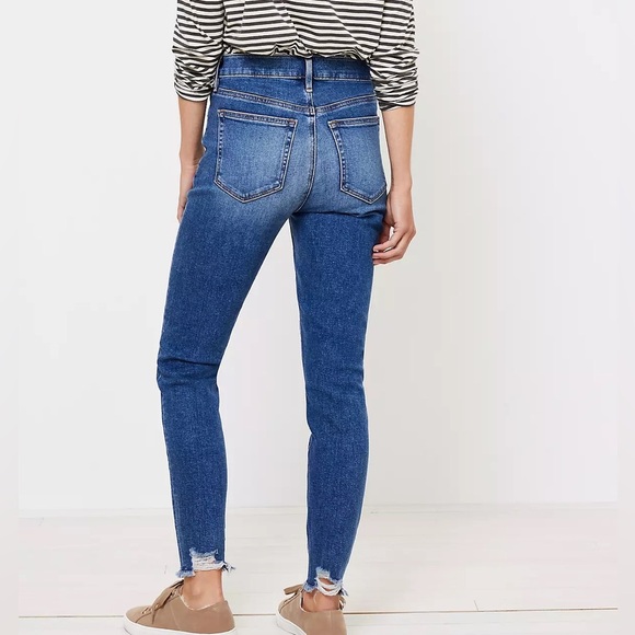 LOFT Size 29/8 High Rise Skinny Chewed Hem Cotton/Poly/Elastane Jeans - Picture 5 of 10